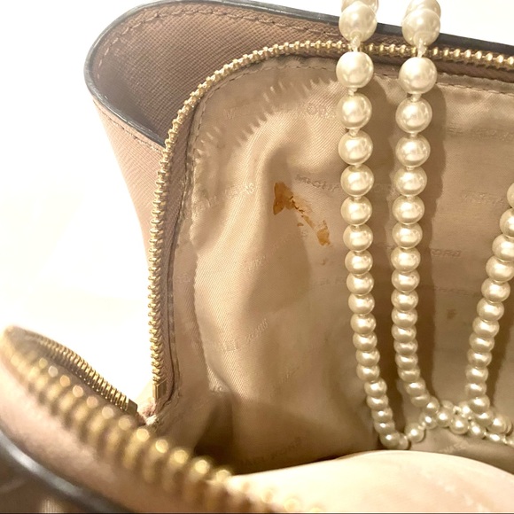 Michael Kors | Savannah Large Saffiano Satchel - Picture 2 of 3